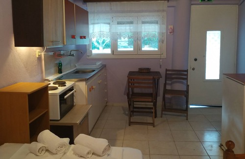 Metamorfosi Apartment | Cozy studio in Halkidiki - two minutes walk to the beach