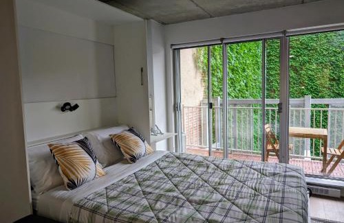 Quartier des Spectacles Apartment | Cozy Studio in Montreal's Quartier des Spectacles