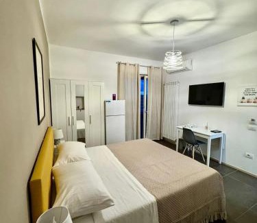 Magazzeno Apartment | Cozy Studio in Salerno - 20 m² with Terrace