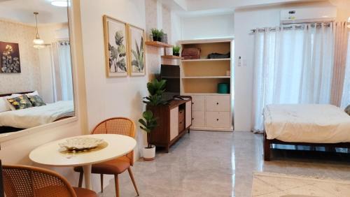 Lapu-Lapu Apartment | Cozy Studio near Airport Resort