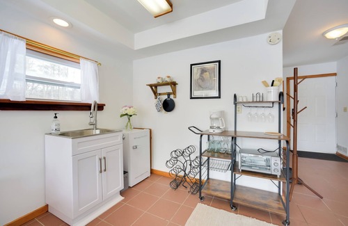 Greenfield Center Apartment | Cozy Studio on Secluded 55 Acres w/Fire Pit!