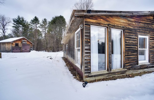 Greenfield Center Apartment | Cozy Studio on Secluded 55 Acres w/Fire Pit!