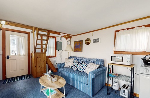 Surry Apartment | Cozy Studio with Lofted Sleeping Space and Great Water View