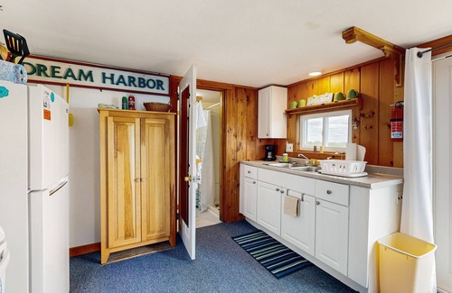 Surry Apartment | Cozy Studio with Lofted Sleeping Space and Great Water View