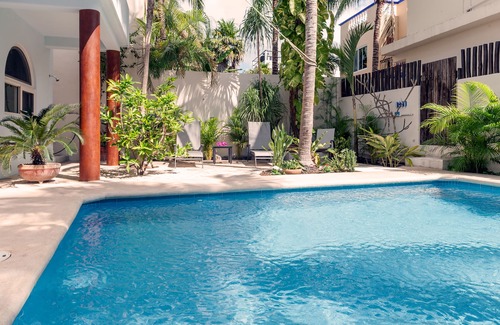 Puerto Morelos Apartment | Cozy studio with all the extras. Fully equipped kitchen, TV, free wifi, pool.