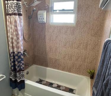 Eden Gardens Apartment | Cozy Stylish Apt New Kingston