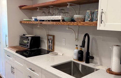 Port Alberni Apartment | Cozy suite for two on Sproat Lake, footsteps away from the beach.