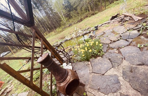 Maugerville Apartment | Cozy suite in the woods. 15min to Grand lake, 6min to amenities. Pet friendly!