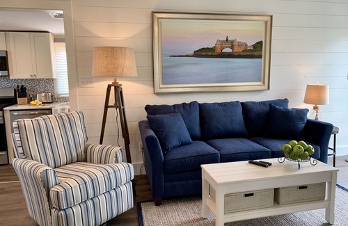 Point Judith House | Cozy Summer Cottage minutes from Narragansett Beaches