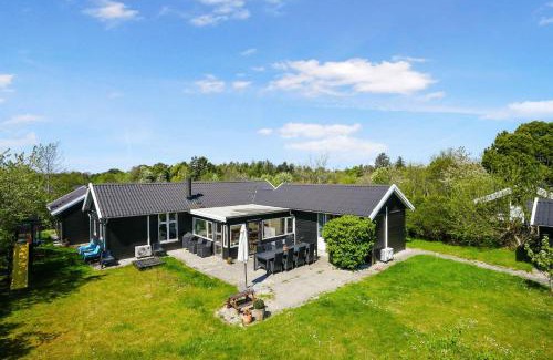 Udsholt House | Cozy Summer House In The Heart Of North Zealand