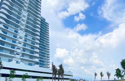 San Fernando Apartment | Cozy Sunshine Suite