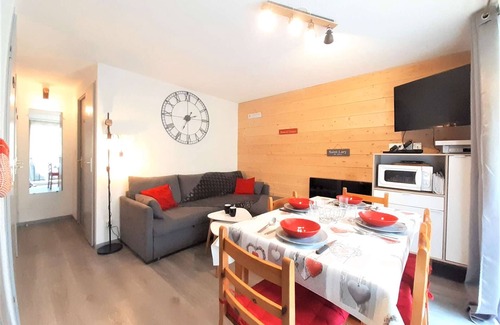 Vignec Apartment | Cozy T3 Sleeps 6 with Balcony, Parking, Wi-Fi, 3-Star Rating in Vignec