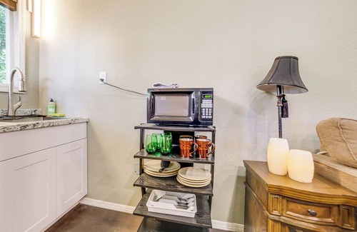 Meridian Apartment | Cozy Tiny Home: 1 Mi to The Village at Meridian