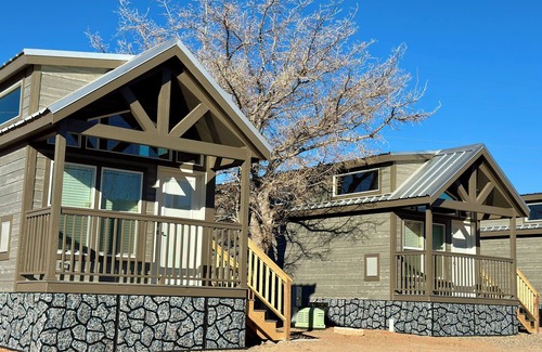 Page Cabin | Cozy Tiny Home King Room #13B