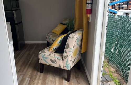 Elizabeth House | Cozy Tiny Home near EWR - Unleash the Explorer in You!!