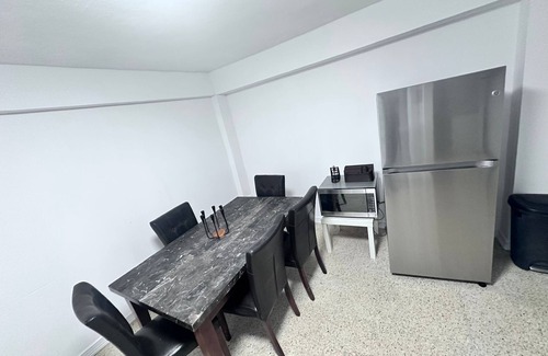 Quebrada Grande House | Cozy Trujillo Alto Escape – Air-Conditioned & Room for 8