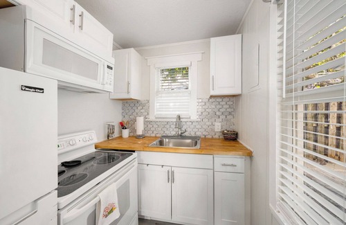 Indian Shores House | Cozy Unit #2 of a Two Unit Beach Bungalow