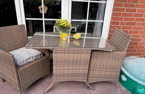 Westeraccumersiel Apartment | Cozy vacation apartment Klein Kluntje in Dornumersiel with terrace