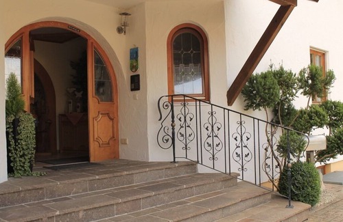 Bad Goegging Apartment | Cozy vacation apartment (50 sqm) for up to 3 people with spacious balcony