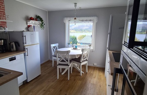 Lauvsnes Apartment | Cozy vacation apartment in central Norway with mountains and sea on your doorstep