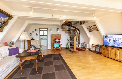 Musen Apartment | Cozy vacation home (70 sqm) for up to 4 people with winter garden on the edge of the forest