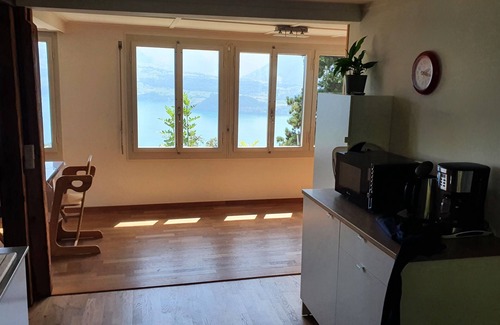 Goldiwil Ski Chalet | Cozy vacation home with views of Lake Thun and the Alps