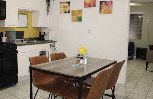 Southtown Villa | Cozy Villa 10 minutes walk to riverwalk, Hemispher park and convenstion center.