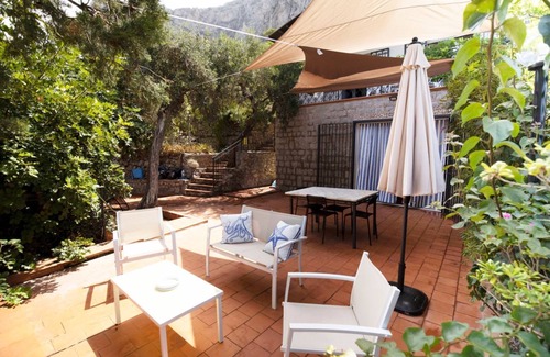 Palermo Villa | Cozy villa 15 meters from the sea with a large garden (1 acre)