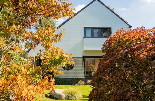 Den Ham Villa | Cozy villa with wellness tub, sauna and garden