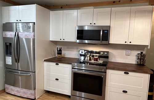 Arden Cottage | Cozy Waterfront Family Cottage - Arden on the Lake (Pet Friendly!)