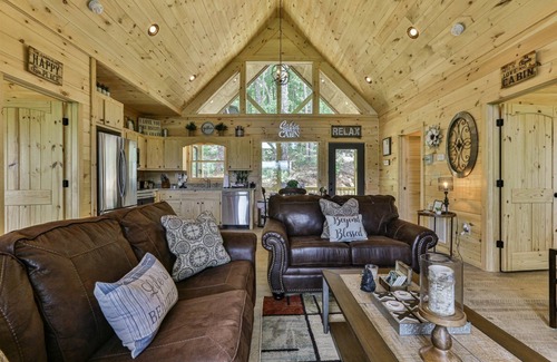 Blue Ridge Cabin | Cozy With A View | Cherry Log, GA