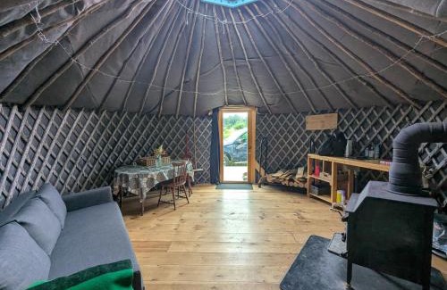 Powassan Other | Cozy Yurt on a Heritage Farm with Trails, Pond, and Sauna