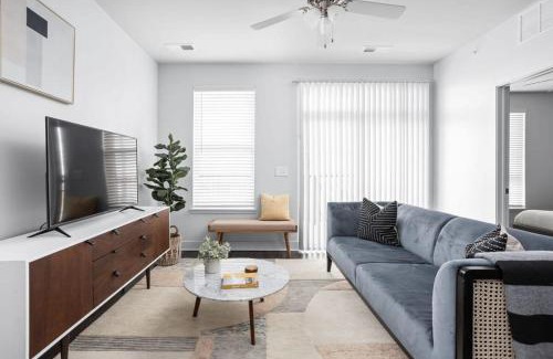 Indianapolis Apartment | CozySuites 2BR Modern Apt near the Fashion Mall