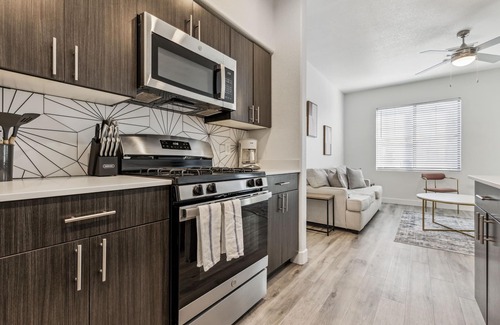 Glendale Sports and Entertainment District Apartment | CozySuites Glendale by the stadium with pool! 22