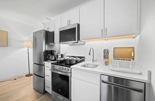 Atlantic City Apartment | CozySuites Modern Studio Condo at Showboat #13