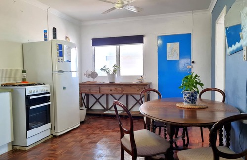 Port Broughton Hotel | Crab Claw Cottage, Port Broughton