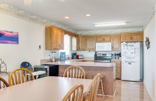 South Nags Head House | Crab Cottage: Oceanfront, Private Pool, Hot Tub
