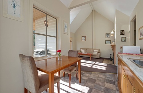 Grove Cottage | Crabtree River Cottages