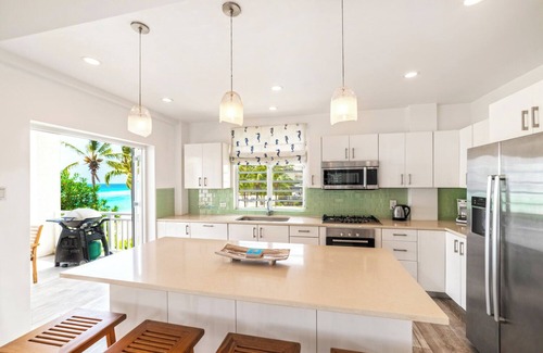 Hastings Apartment | Craggy Cove on the beach GM