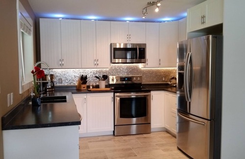 Britannia Beach House | Creek House Suite Self Contained Main Floor Suite