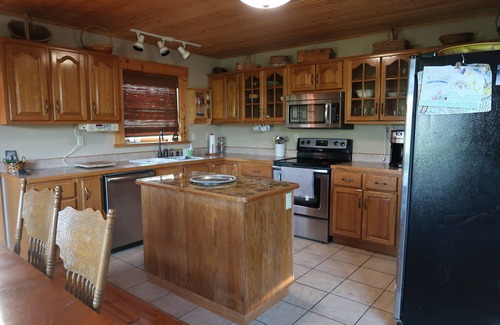 New Castle Cabin | Creekfront Family-friendly Cabin in Blue Ridge Mountains