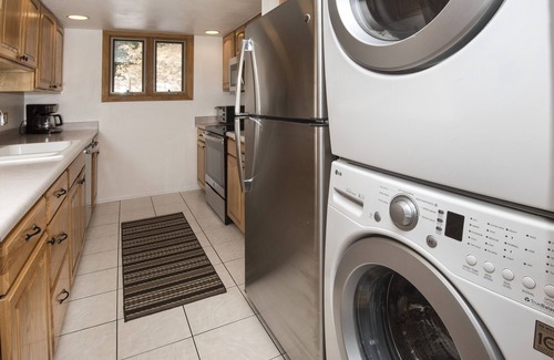 Vail Condo | Creekside 3 Bdrm Condo on Bus line, Convenient, family friendly, Great Value
