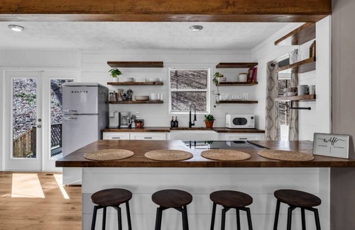 Coopertown Other | Creekside Cabin: Nestled in Woods, 30M Nashville