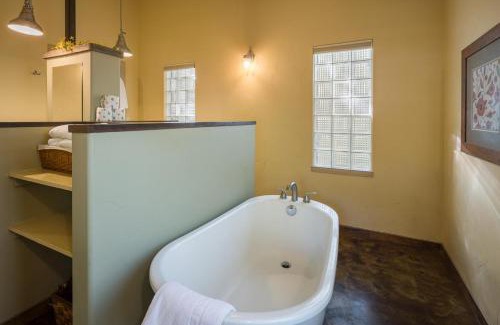 Moab House | Creekside Cowa-Bungalow - 61 E 200 - Studio