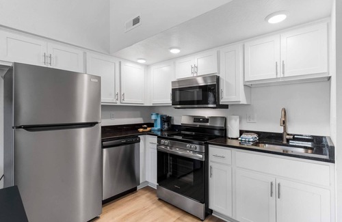 Downtown Branson Condo | Creekside Duo Near the Landing