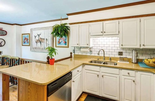 Whites Creek House | Creekside Retreat Near Nashville & Fontanel