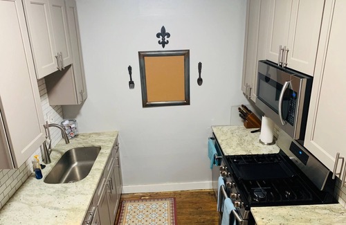 Uptown Historic District House | Crescent Nest: 30+ Days of Uptown Bliss & Beats