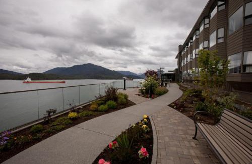Prince Rupert Hotel | Crest Hotel