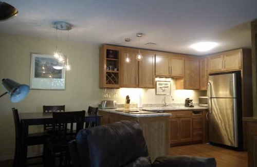 South Hills House | Crest View