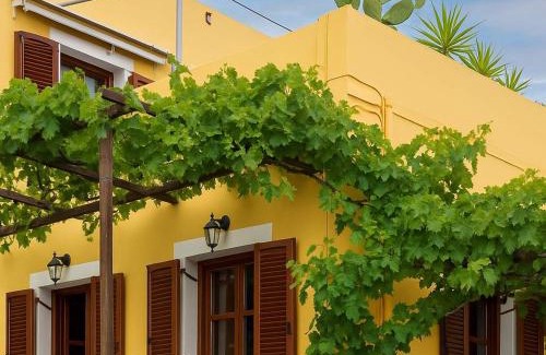 Skotino House | Cretan Magnolia Gem - Smari Cozy Getaway